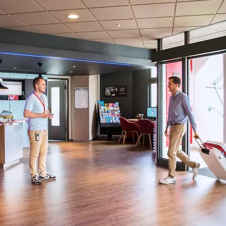 Ibis Lausanne Hotel 2*