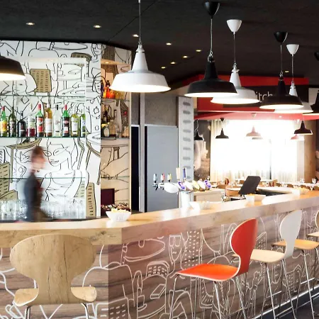 Готель Ibis Lausanne