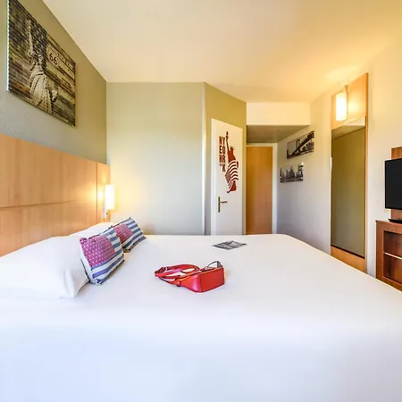 Ibis Lausanne 2* קריסייר