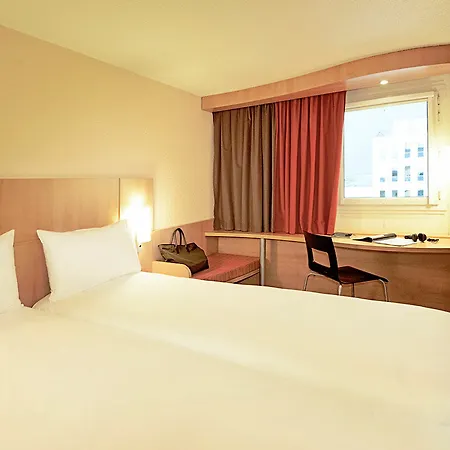 מלון Ibis Lausanne 2*